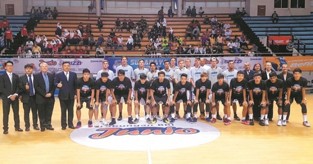 像浅野拓磨 像浅野拓磨